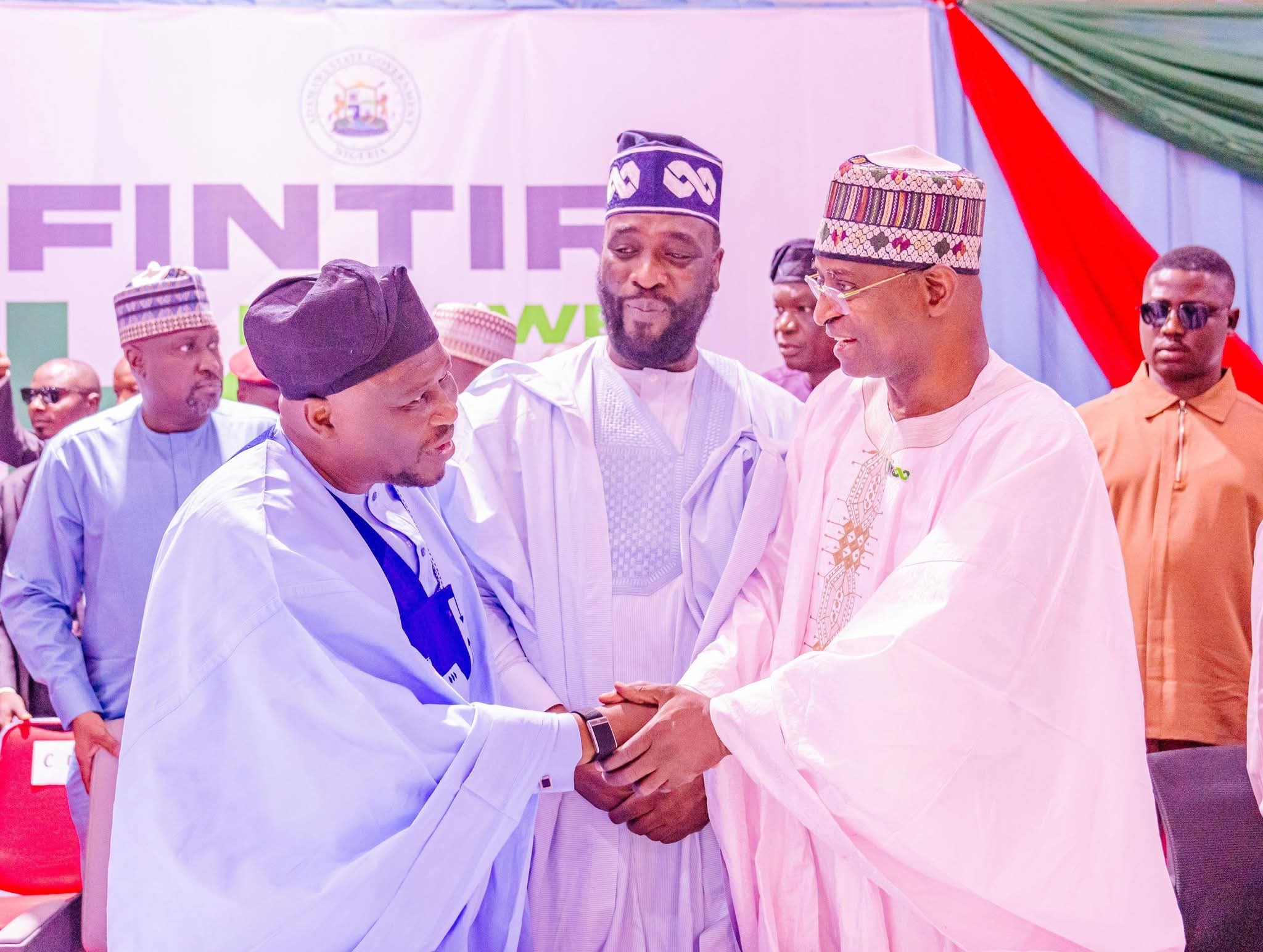Fintiri Calls Return to APC ‘Homecoming,’ Vows to Strengthen Party Unity in Adamawa